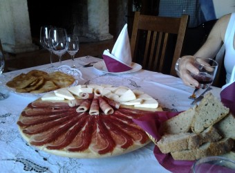 Cheese and prsut at Krolo Winery