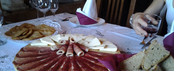 Cheese and prsut at Krolo Winery