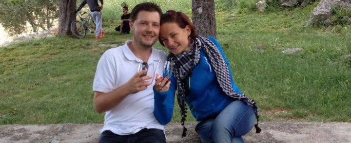 Split wine tasting